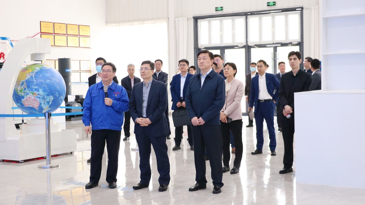 海爾集團黨委書記、董事局主席、首席執(zhí)行官周云杰蒞臨天瑞重工考察